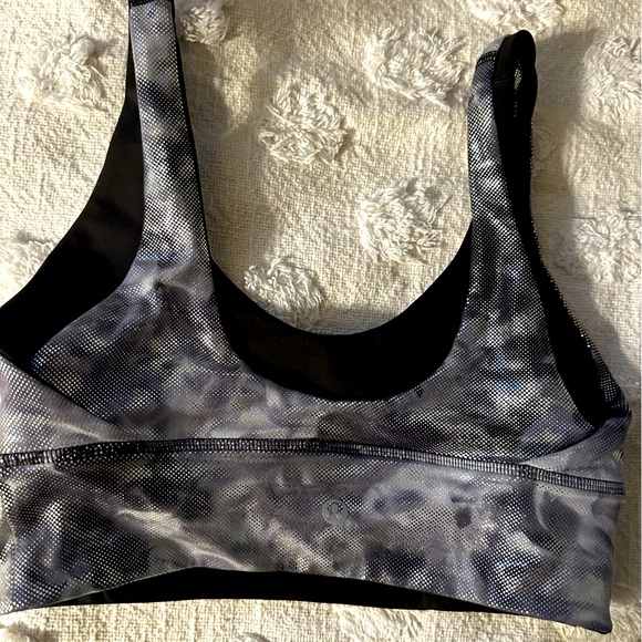 Lululemon bra - Picture 2 of 3